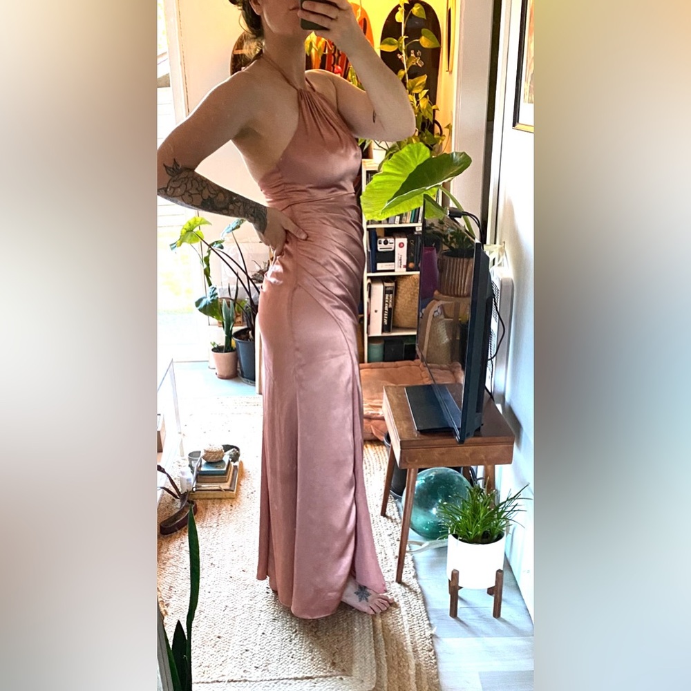 GALINA SIGNATURE Tie-Neck Halter Mermaid Dress in Desert Coral - Size 4 - Picture 4 of 8